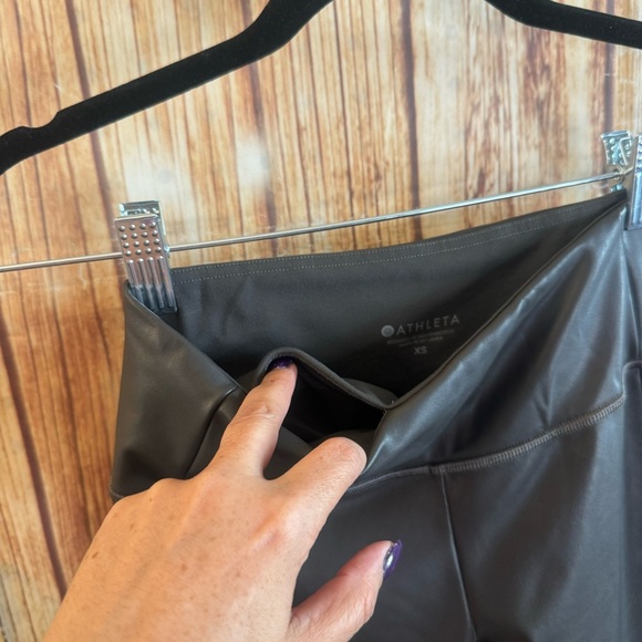 Athleta Women’s All Over Gleam Tight Faux Leather Arbor Olive Leggings Size XS - Picture 9 of 12